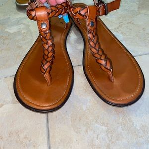 American eagle sandals